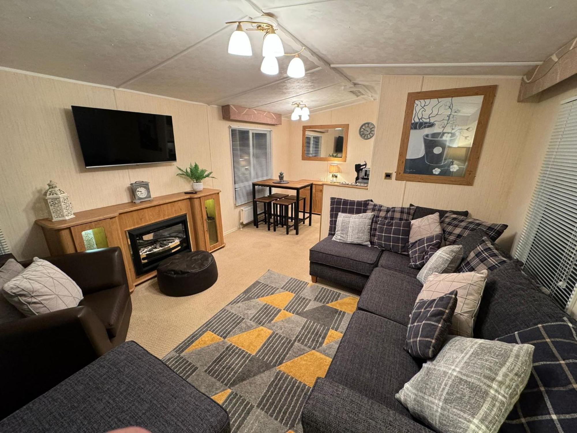 Millfields Holiday Park - The Balmoral - Coastal Caravan Breaks Ingoldmells Esterno foto