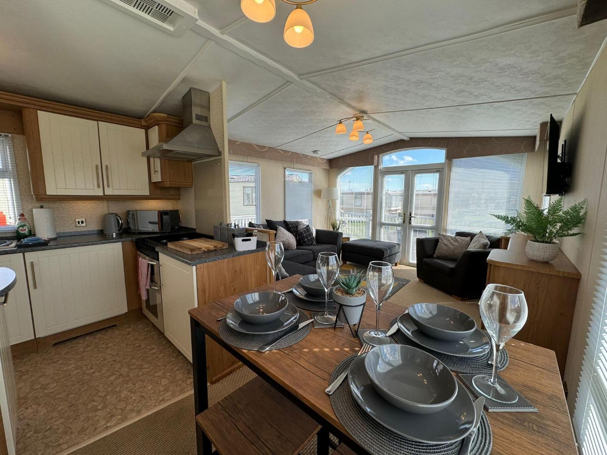 Millfields Holiday Park - The Balmoral - Coastal Caravan Breaks Ingoldmells Esterno foto